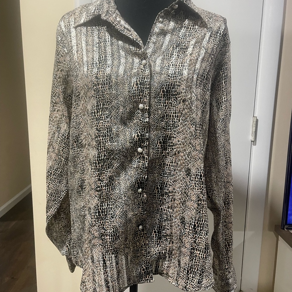 Yves St. Clair Black and White Long Sleeve Button Down Shirt